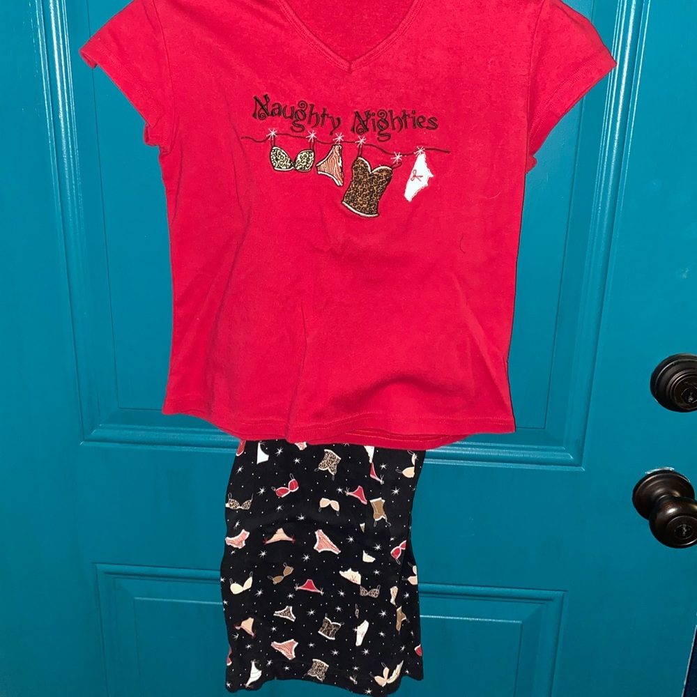 3/$15 bundle SALE Women’s pajama set